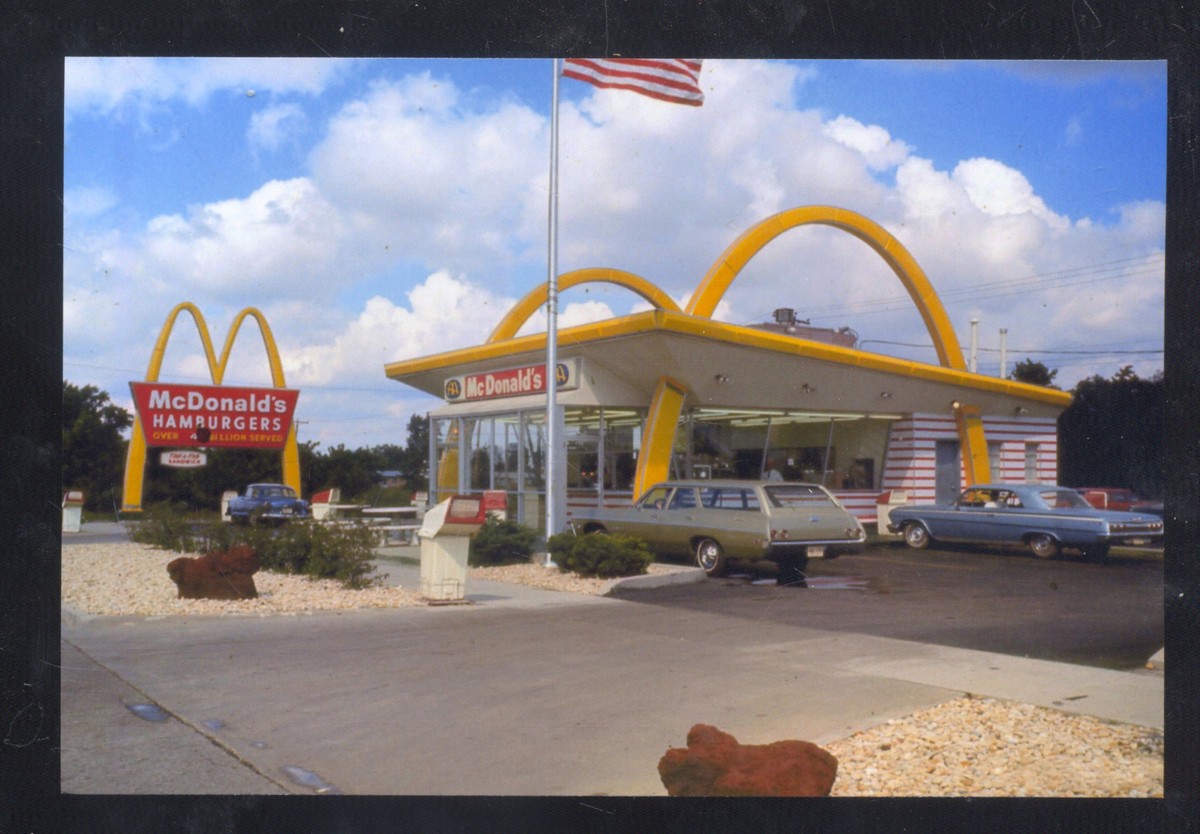 MCDONALD'S HAMBURGER RESTAURANT 1962 CHEVROLET OLD CARS POSTCARD