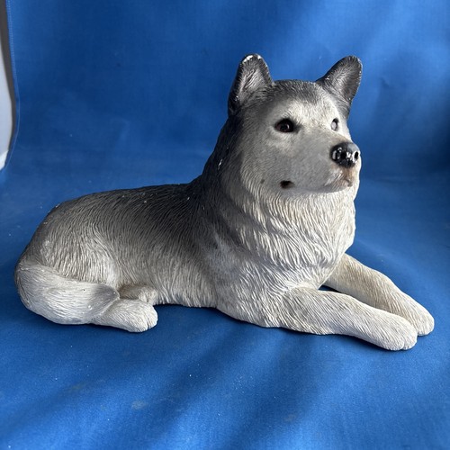 1990 Alaskan Malamute Sandicast Figurine Hand Cast And Hand Painted