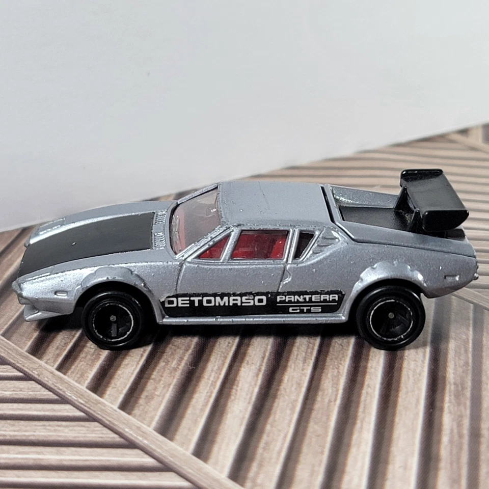 TOMICA De Tomaso Pantera GTS Car Model, Silver/Black, 1/61 Scale, 1978 TOMY F55 - Image 3 of 4