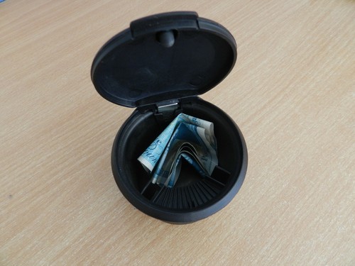 Mercedes Vito W447 Ashtray Portable Storage Fits Our Cupholder Kits (MB9/Z3) - Picture 6 of 6