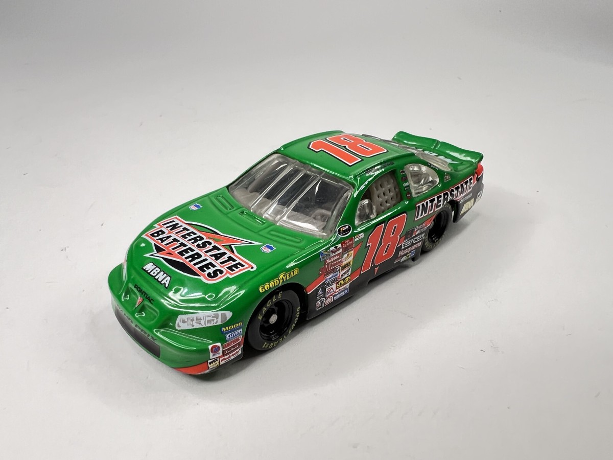 ホットウィール　NASCAR #18 Bobby Labonte Action Nascar #18 Interstate Batteries Bobby Labonte 1:24