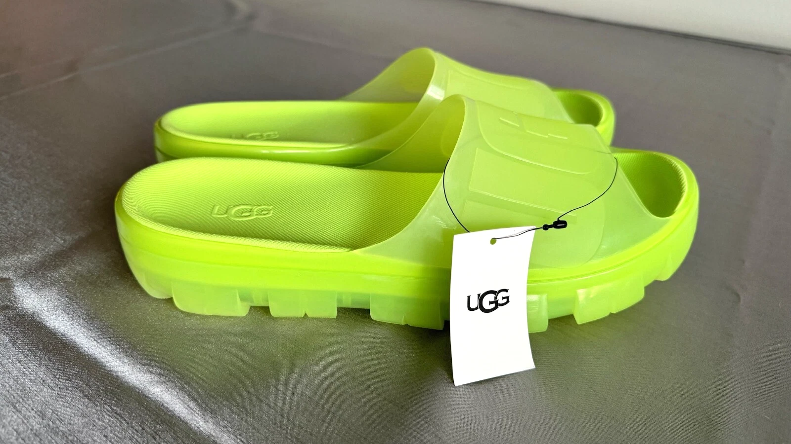 Sandali UGG verde fluo trasparente jella slide donna 9