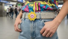 Unisex Buckle Teens Retro Yellow Flower Emoji Cartoon Smile Casual Jeans Pant