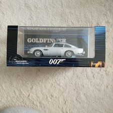 Aston Martin DB5 Goldfinger 1/43 Scale Diecast Model with Figure