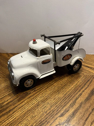 Vintage 1957 Made In USA Tonka Toys Pressed Steel No 18 Wrecker Truck