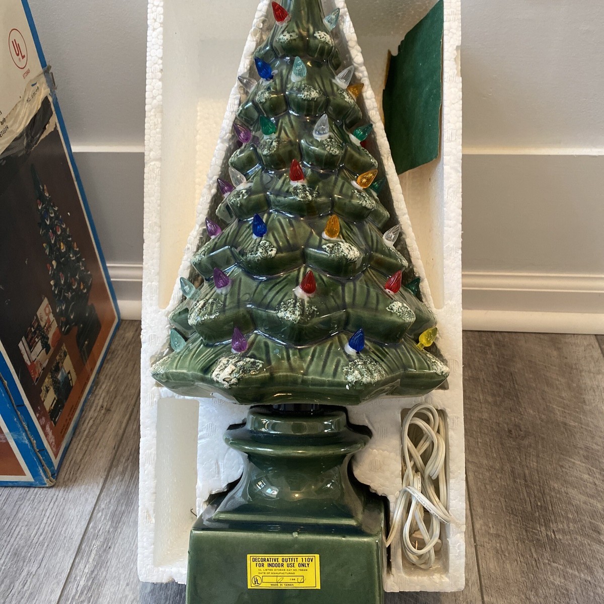 Lighted Glimmer Ceramic Christmas Tree With 51 lights Works