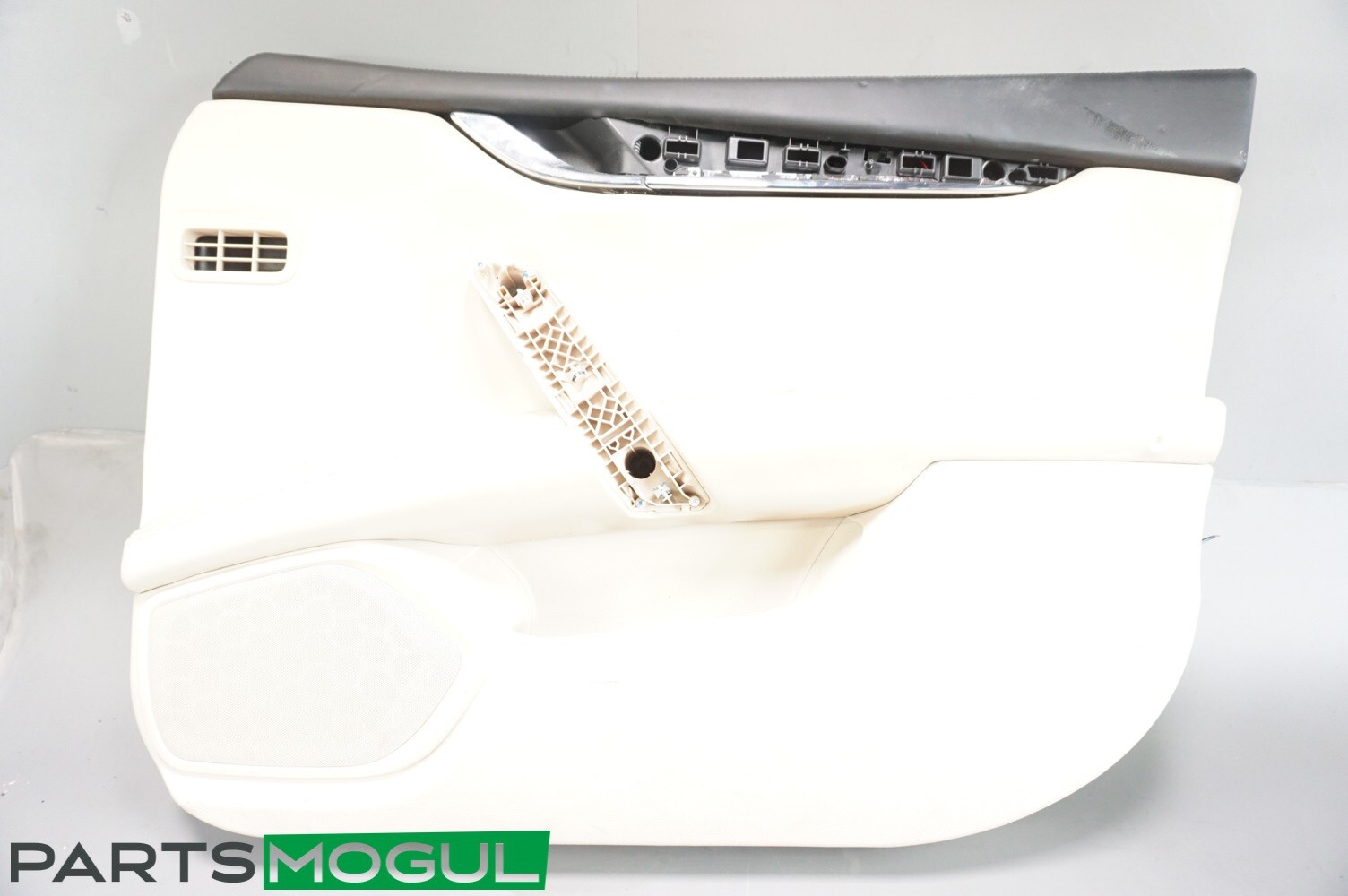 2013-2016 Maserati Quattroporte GTS Front Right Passenger Door Panel OEM
