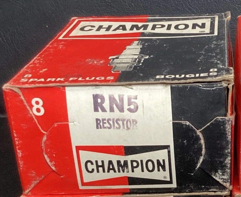 RN5 Champion Resistor Spark Plugs NOS Box Of 8 Spark Plugs