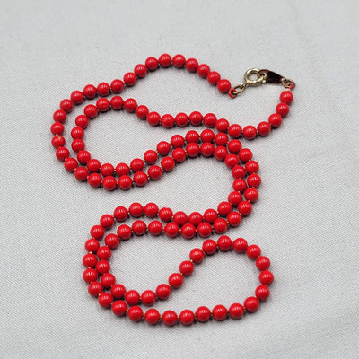 Vintage Oops a Daisy Red Enamel over Metal Beaded Necklace Gold tone 24''