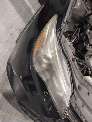 Used Right Headlight Assembly fits: 2015 Toyota Camry halogen w/o black trim Rig