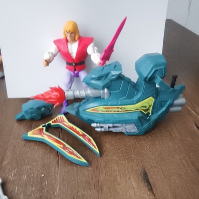 Actionfigur Spielset mit Fahrzeug, mehrfarbig, blondes Haar, rotes Oberteil