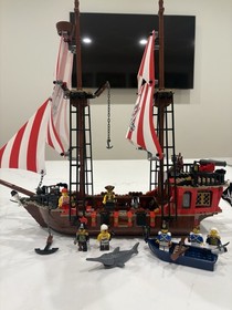 LEGO Pirates: The Brick Bounty (70413) - 100% Complete with Minifigs/Manual