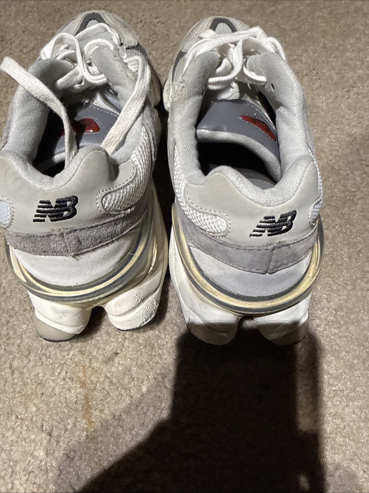 New Balance 9060 Sea Salt Moonbeam - U9060WHT size 8 euc