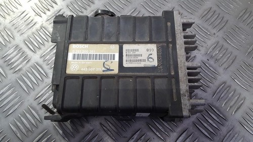 443907311B Motormanagement, Steuergerät, ECU  0261200261 Volkswa DE364075-85
