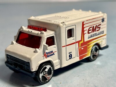 1988 Hot Wheels EMS Truck White Ambulance Back Doors Open - Rare