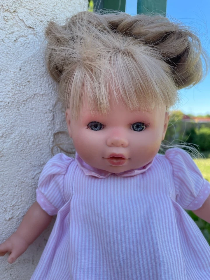 Poupée blonde aux yeux bleus d'Antonio Juan de 30 cm - Photo 1/4