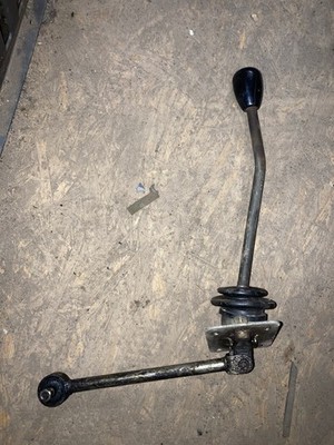 SUZUKI LJ80 ELJOT 4-GANG SCHALTHEBEL MIT SCHUBSTANGE UND MANSCHETTE GEBRAUCHT !!