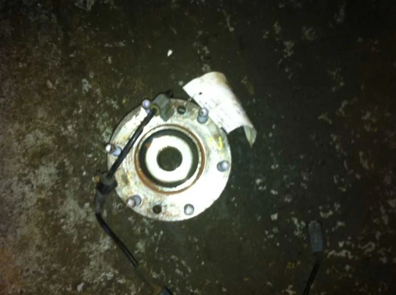 Buje delantero GMC Envoy 02-09 Foto 2 de 4