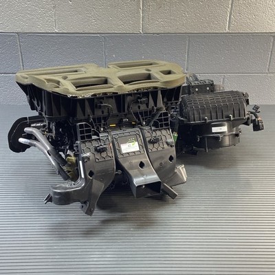 2022 Maserati Levante M161 3.0L AC Climate Heater Blower Motor Housing Box OEM