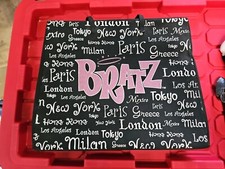 Vintage World Tour BRATZ Doll Case BN