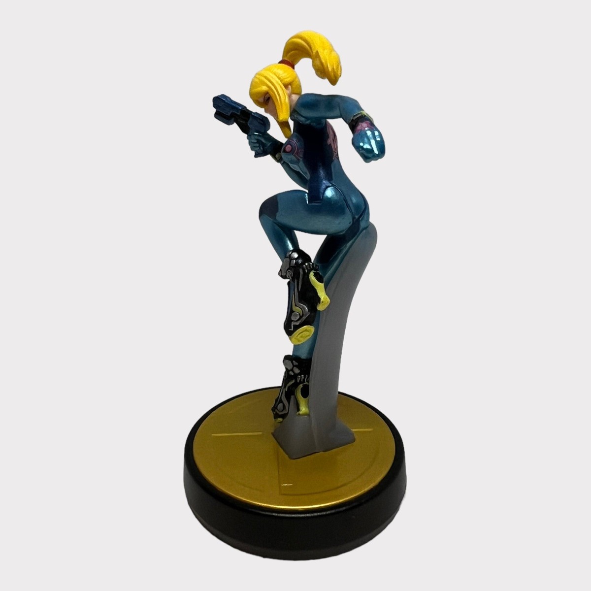 Zero Suit Samus (Metroid) Super Smash Bros. Amiibo Figure