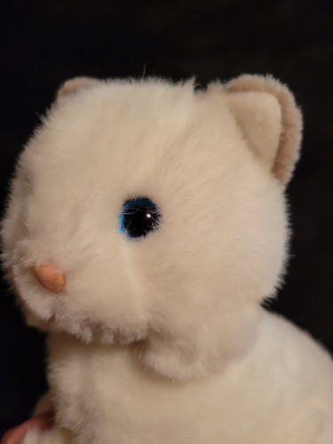 11" long Rare Commonwealth White Cat Kitten Plush Stuffed Animal with Blue Eyes - Picture 7 of 11
