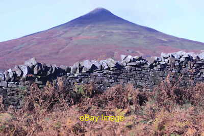 Photo 12x8 Stone wall on Deri Llwyn-du/SO2816 Looking towards Sugar Loaf c2021