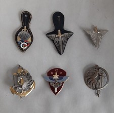 Lot d'INSIGNES et Écussons de MILITAIRES Armée de l'Air et autres