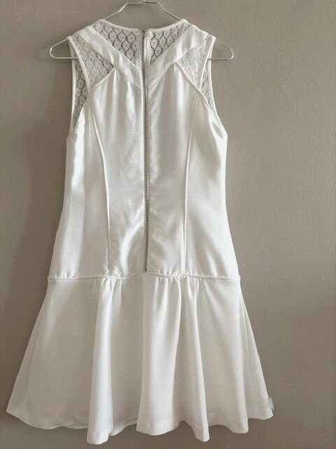 Vestido Magaschoni New York Mujer Cintura Caída Sin Mangas con Inserciones de Encaje Talla 6 Foto 2 de 4