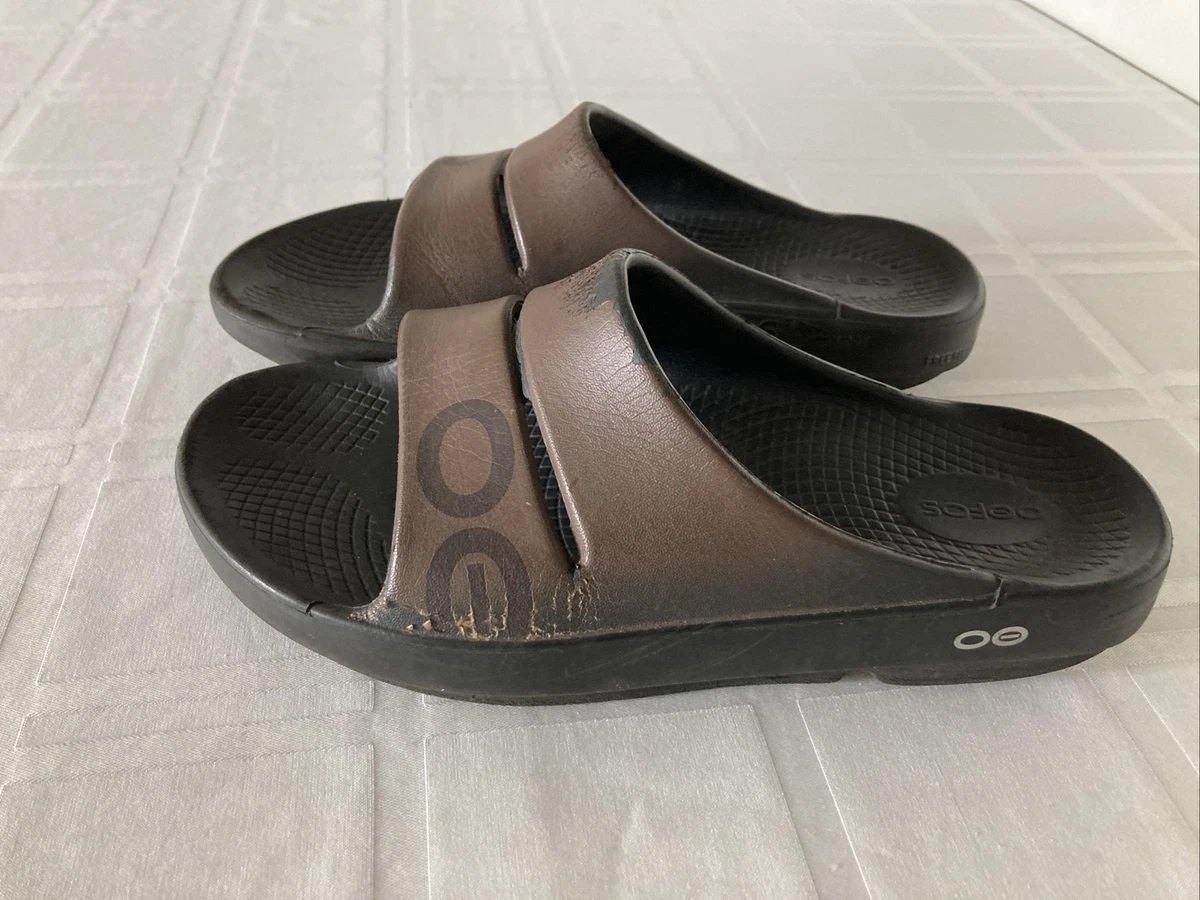 Oofos unisex shop slide sandal
