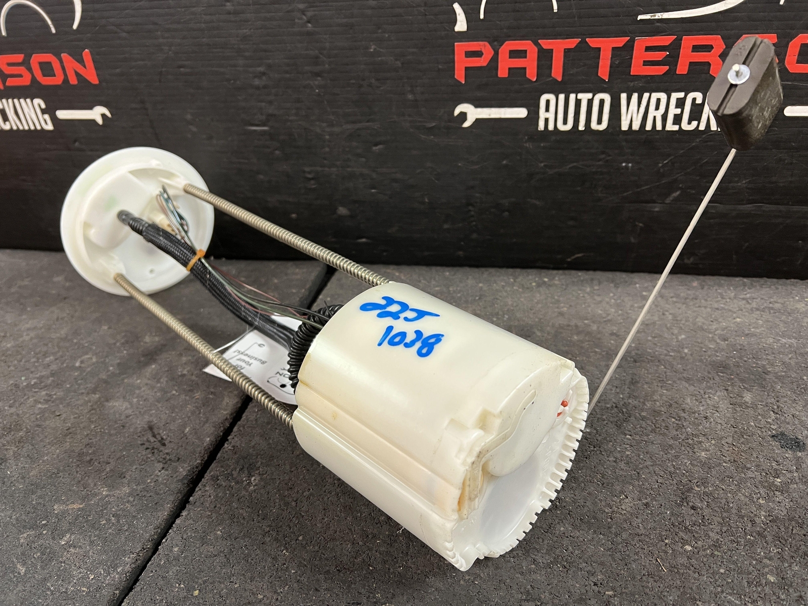 03-08 MASERATI QUATTROPORT ENGINE FUEL PUMP GAS SENDING UNIT