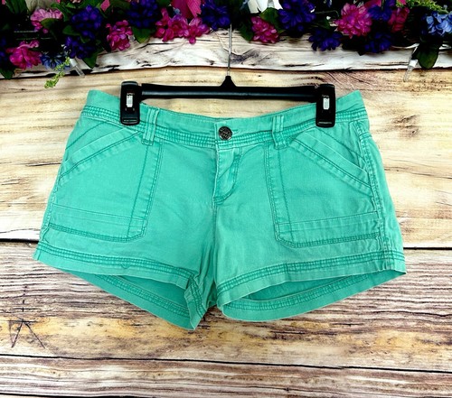 Unionbay Women’s Bright Green Shorts Size 9