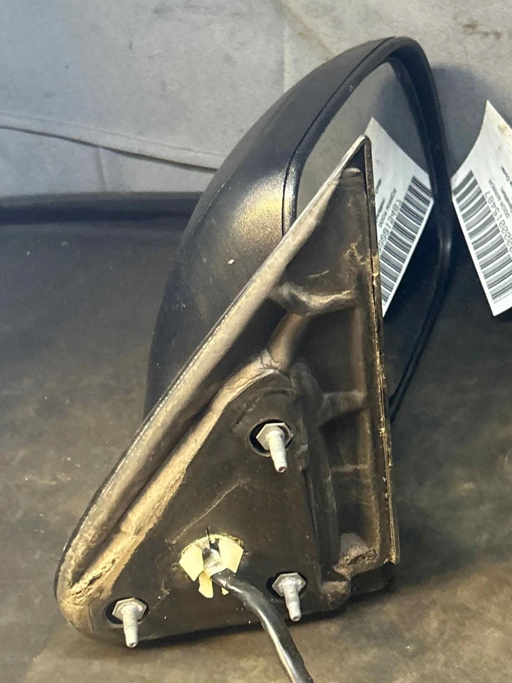 Fits 2003-2007 GMC Sierra 1500, Black Right Door Mirror, OEM:15226945 - Image 4 of 4