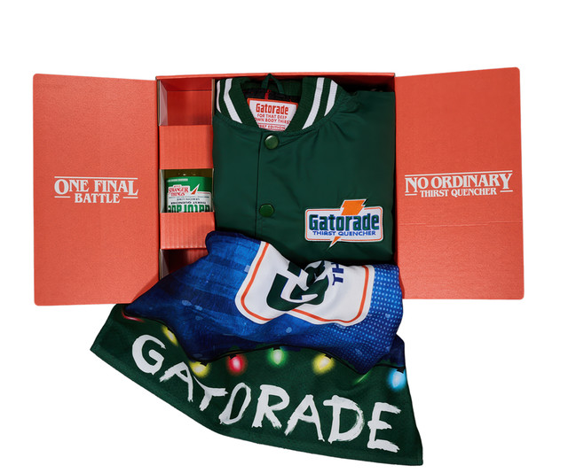 Gatorade X Stranger Things Upside Down Capsule Glass Bottle Towel Jacket Size XL