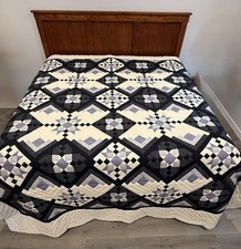 Amish Hand Sewn Quilt Featuring Hidden Star pattern Extended King
