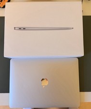 Apple MacBook Air M1 8-Core CPU and 7-Core GPU 13" (Late 2020) 256GB SSD Used