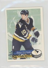 1995-96 Panini Album Stickers Bryan Smolinski #60 e6j