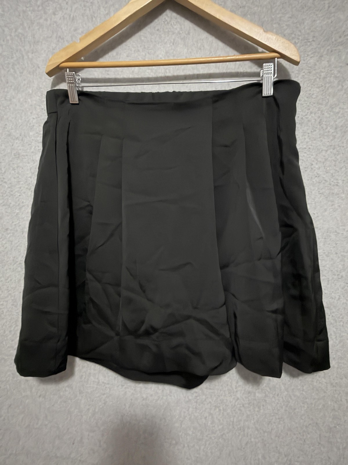 Banana Republic Skort Womens Large Black Pleated Chiffon Lined Pockets Short
