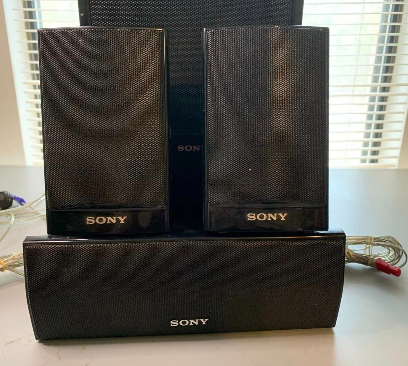 SONY surround sound speaker system  5 speakers, 1 sub SS-TS92, SS0CT91, EZW-RT10