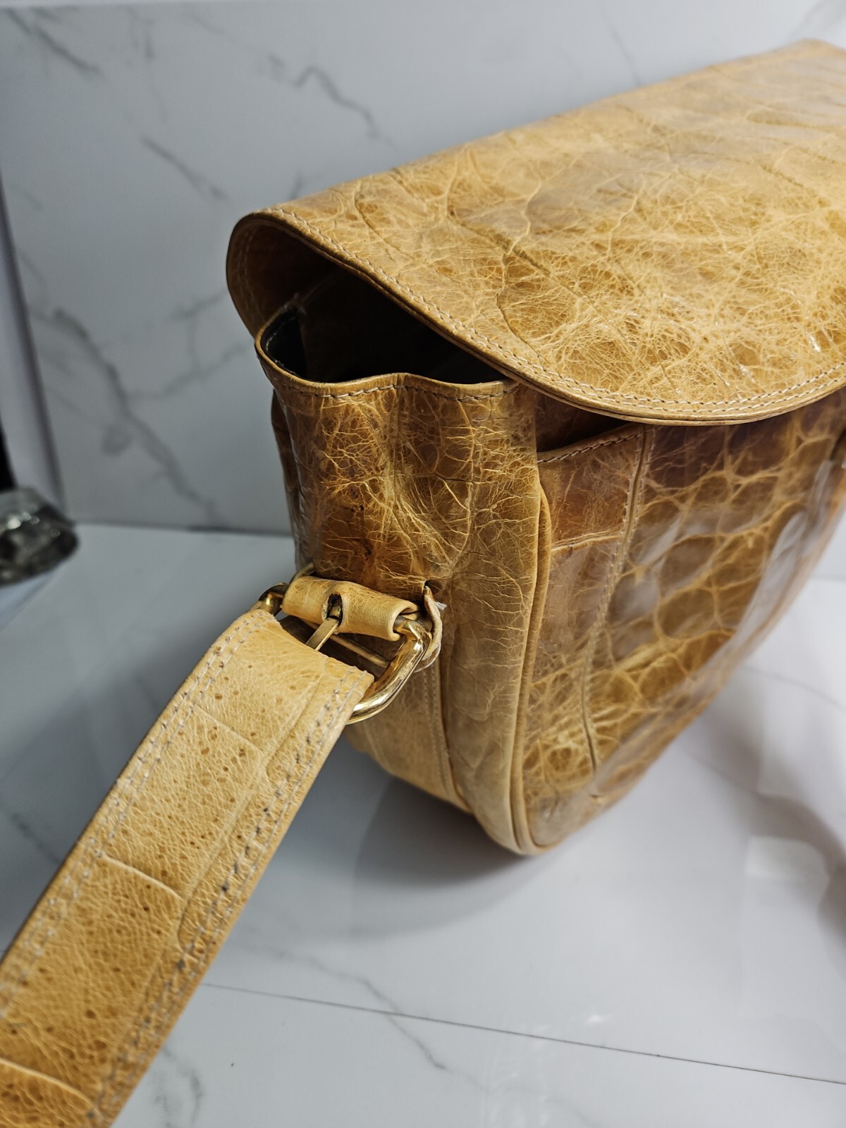 Neiman Marcus Crocodile Embossed Pattern Leather … - image 5