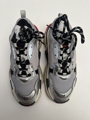 triple s balenciaga Size 38