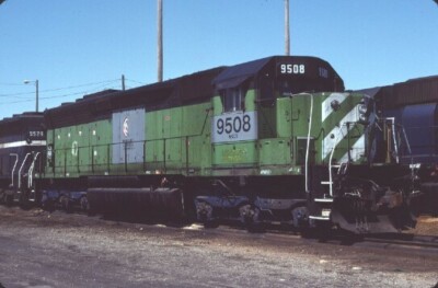 MKCX 9508 SD-45r (MORRISON-KNUDSON MPI - BN) --- Original Slide T8-7