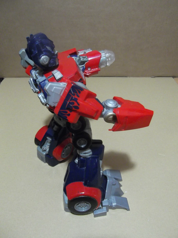 Robot Vintage Hasbro 2006  transformer juguete con faltas 30 cm. - Imagen 3 de 4