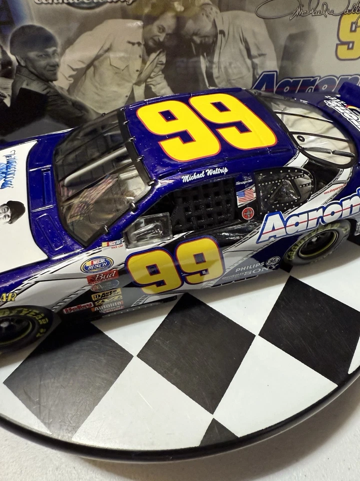 Darrell Waltrip #99 Aaron’s 3 Stooges 2003 1/24 Nascar 压铸 — 第 4/4 张图片