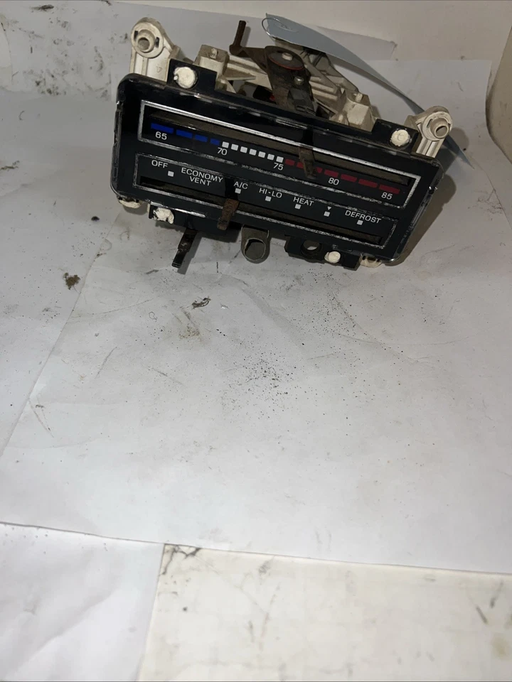 Ford Thunderbird 1977 calefacción control de clima sin aire acondicionado OEM 1977 Foto 3 de 3
