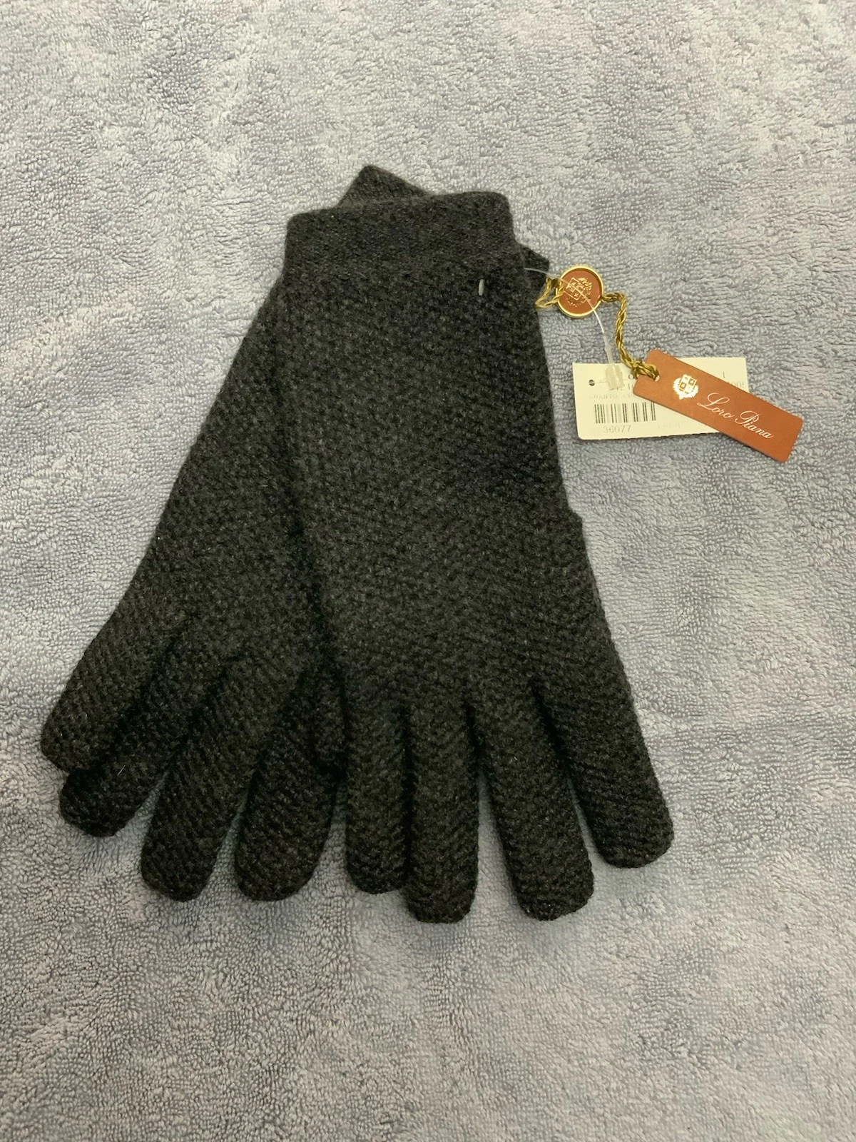 Loro Piana 100% Cashmere Crochet Gloves, Gray, Size L NEW