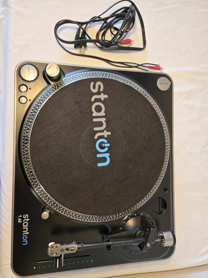 Stanton T.62 M2 DJ Turntable with Felt Mat Power Cord Cables - Image 2 of 4