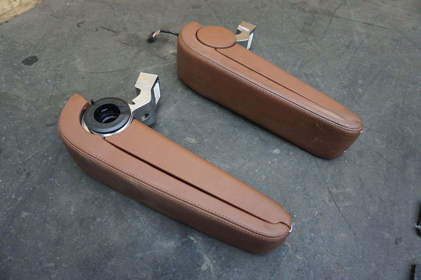 Set of 2 Center Console Armrest 3W0864101F OEM Bentley Flying Spur GT GTC 2009