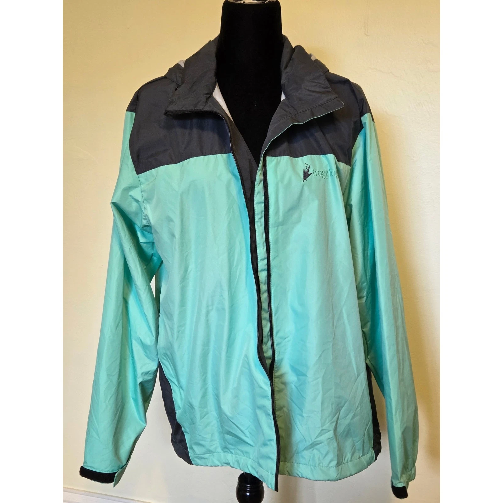 Frogg Toggs Windbreaker Jacket Aqua Hooded Lightweight Full Zip Outerwear LXL