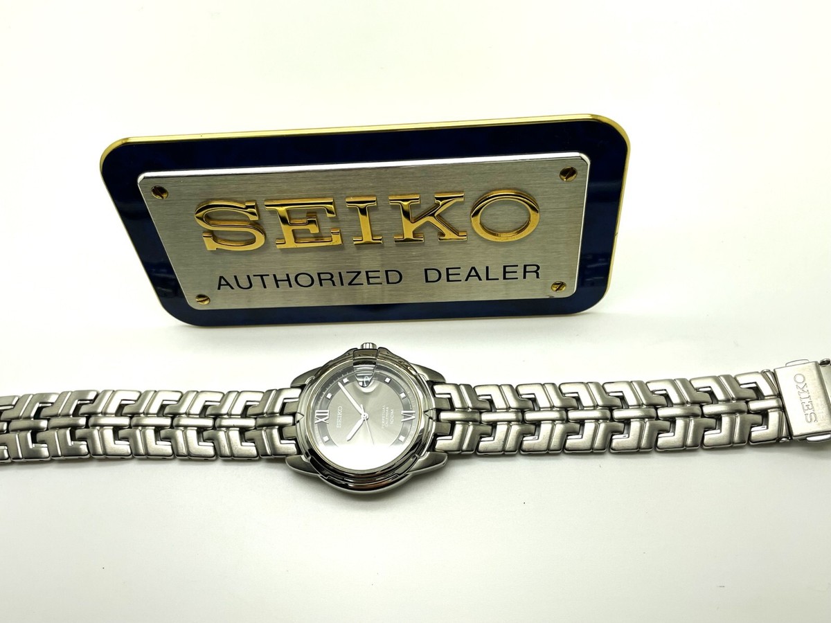 SEIKO セイコー 8F32-0280 Vtg Seiko Perpetual Calendar men's Date watch 8F32-0280